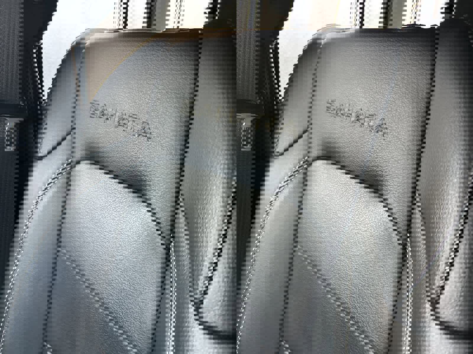 Used 2023 Jeep Wrangler Sahara image 41