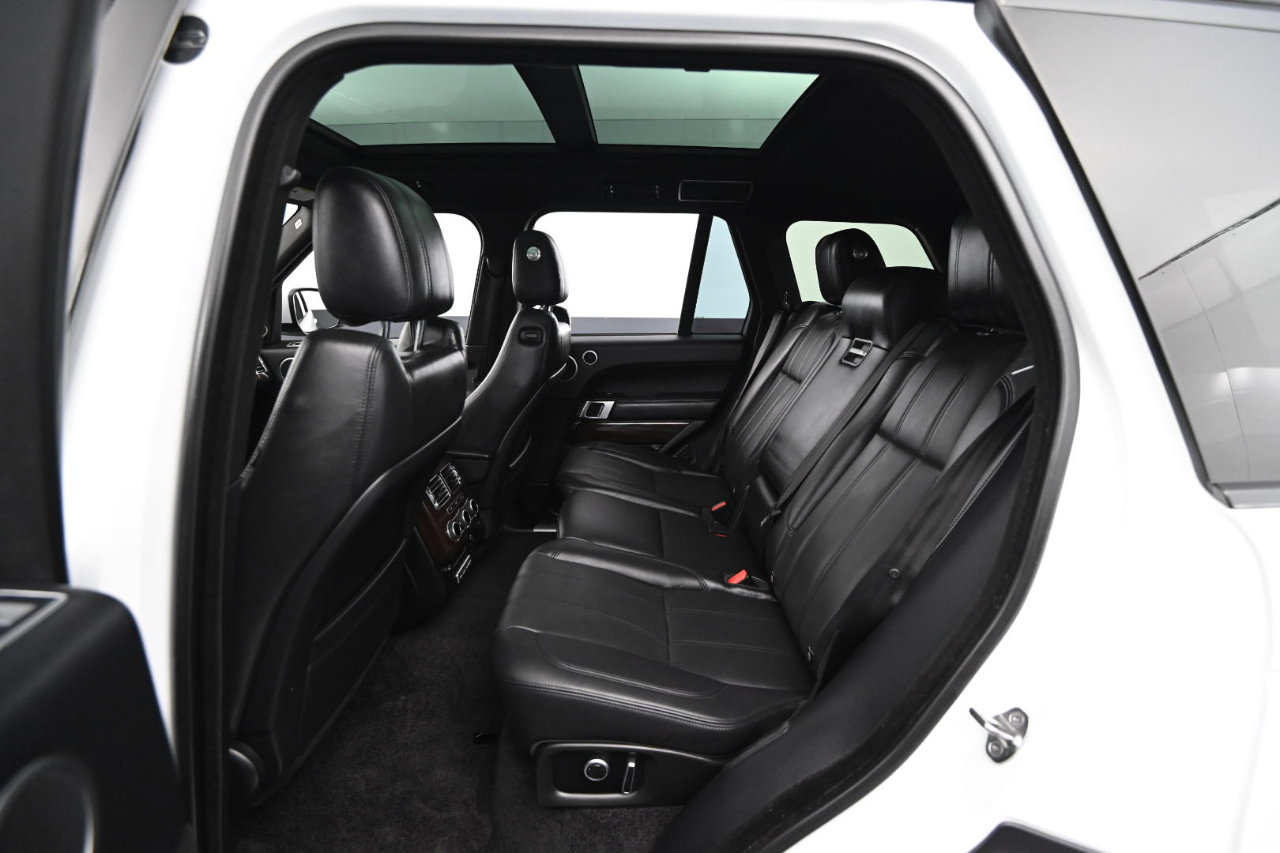 Used 2016 Land Rover Range Rover HSE image 37