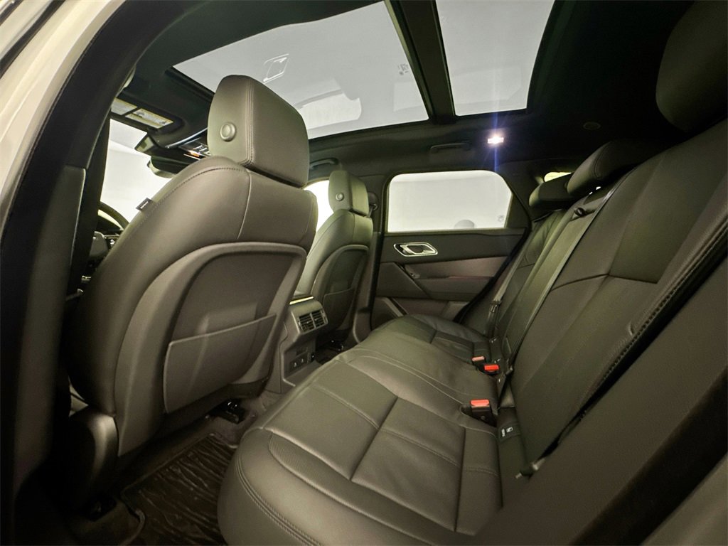 New 2026 Land Rover Range Rover Velar Dynamic SE image 24