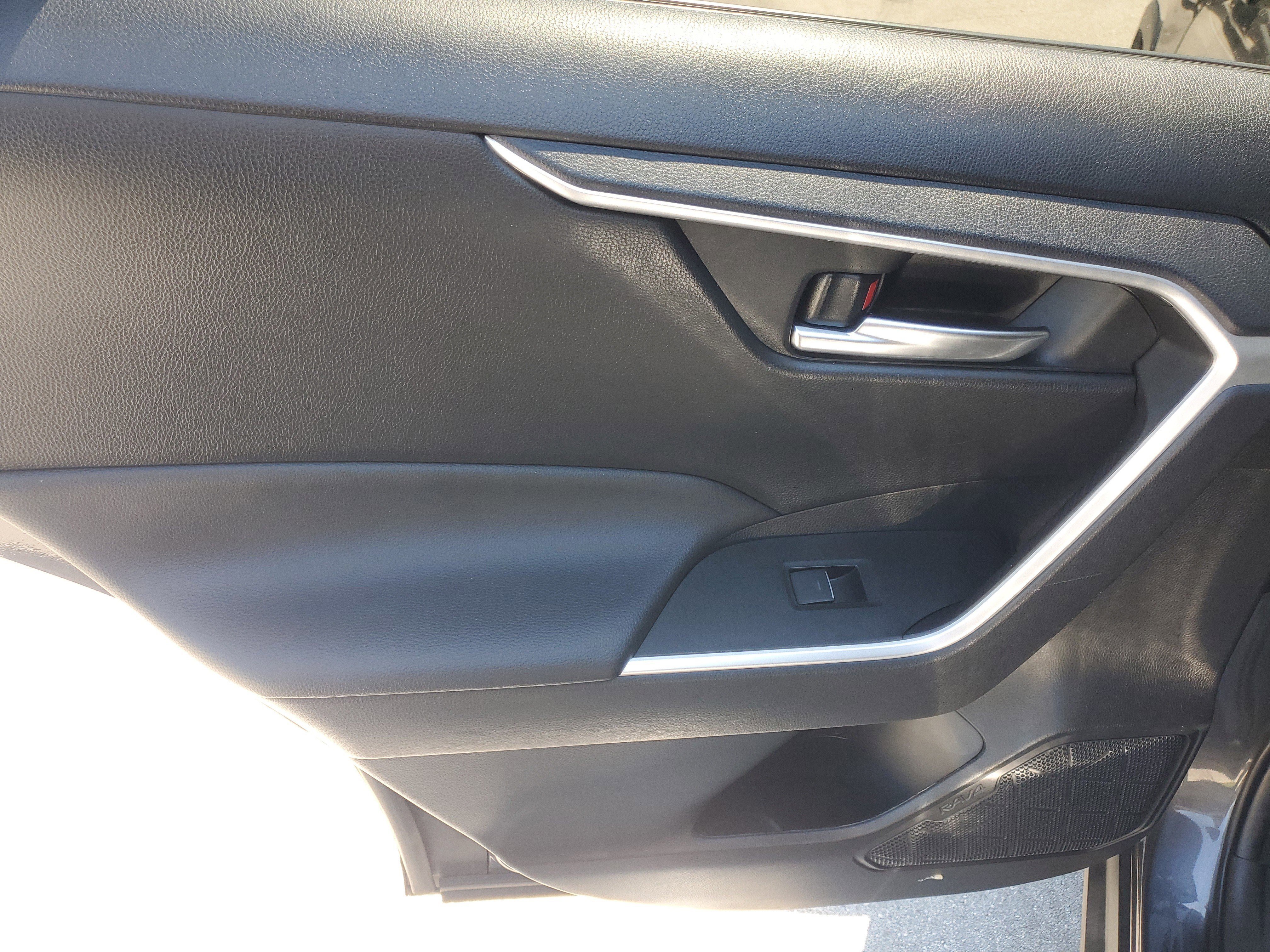 Used 2023 Toyota RAV4 XLE w/ Convenience Package image 15