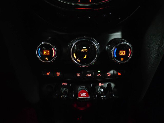 Used 2020 MINI Cooper 4-Door Hardtop FWD image 26