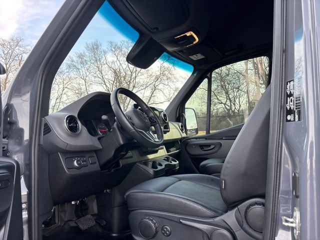 Used 2024 Mercedes-Benz Sprinter 3500 image 13
