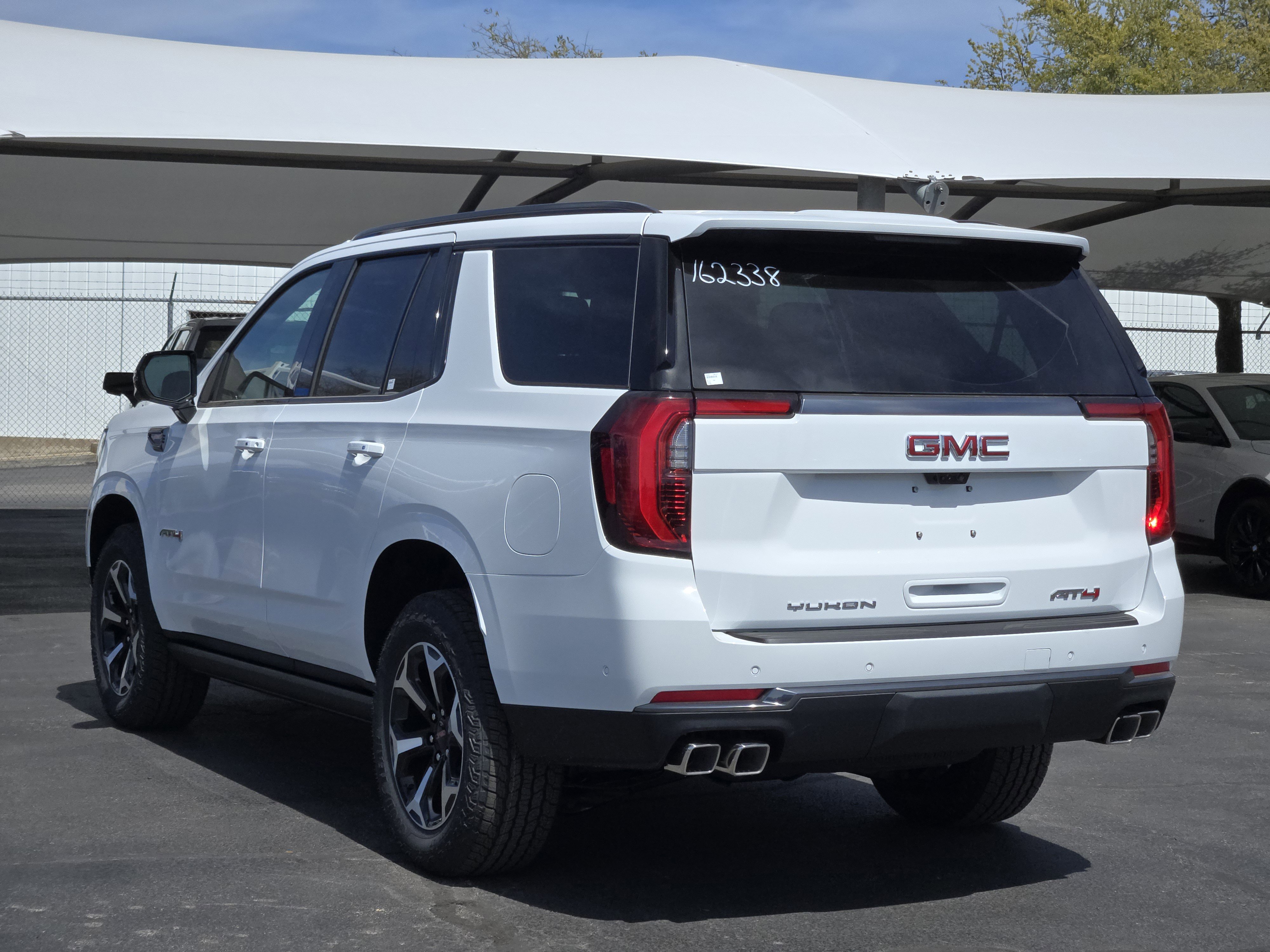 New 2026 GMC Yukon AT4 w/ AT4 Premium Package image 3