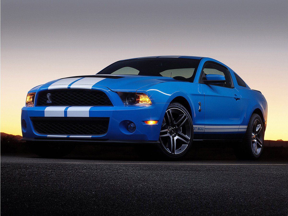 Used 2010 Ford Mustang GT RWD image 2