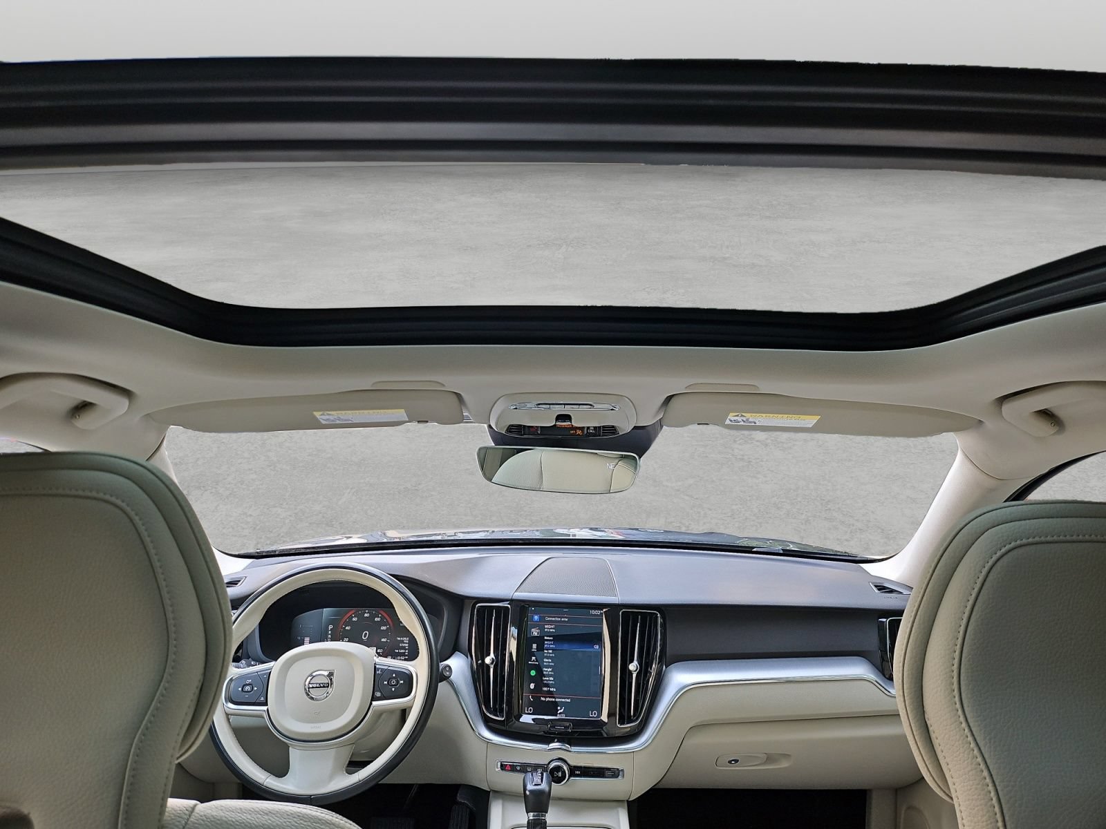 Used 2019 Volvo XC60 T5 Momentum w/ Premium Package FWD image 37