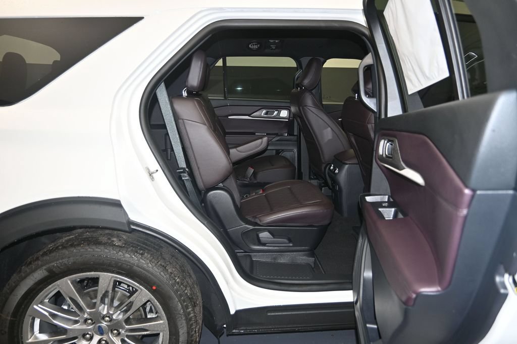 New 2026 Ford Explorer Platinum RWD image 26
