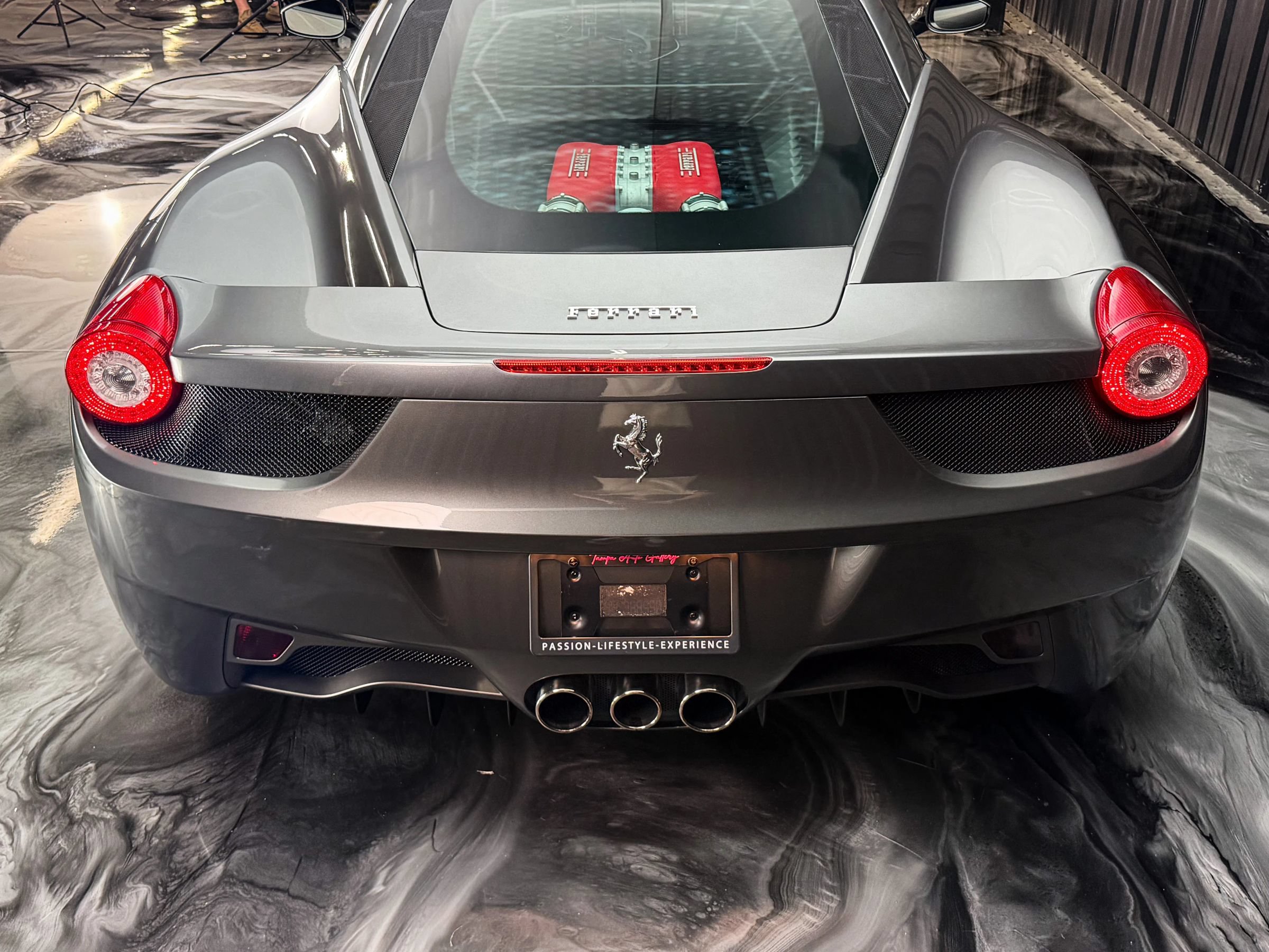 Used 2011 Ferrari 458 Italia Coupe RWD image 9