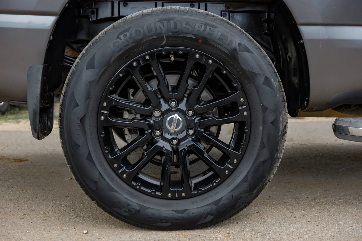 Used 2017 Nissan Titan SL AWD/4WD image 59