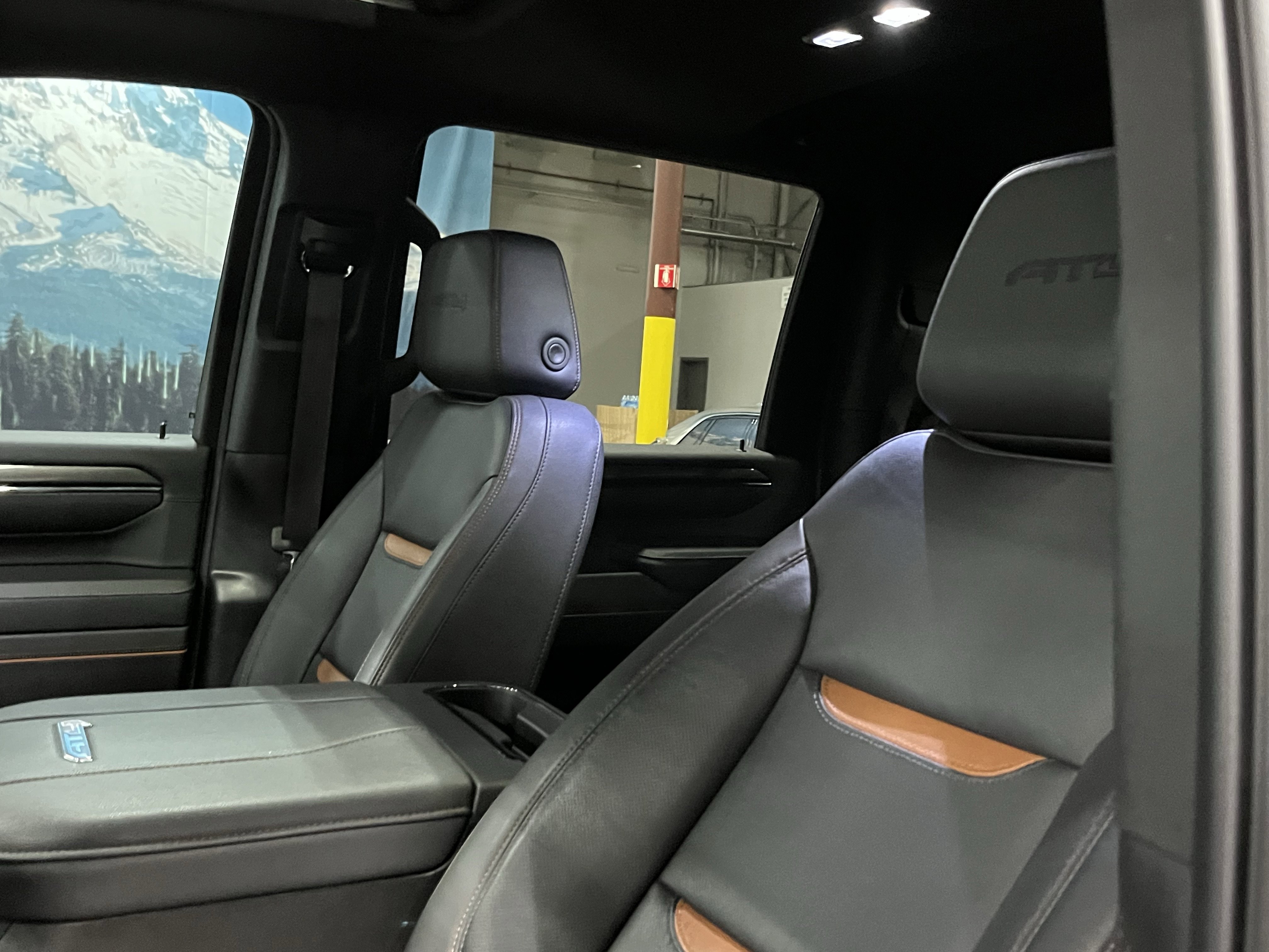 Used 2024 GMC Sierra 3500 AT4 w/ AT4 Premium Plus Package image 19