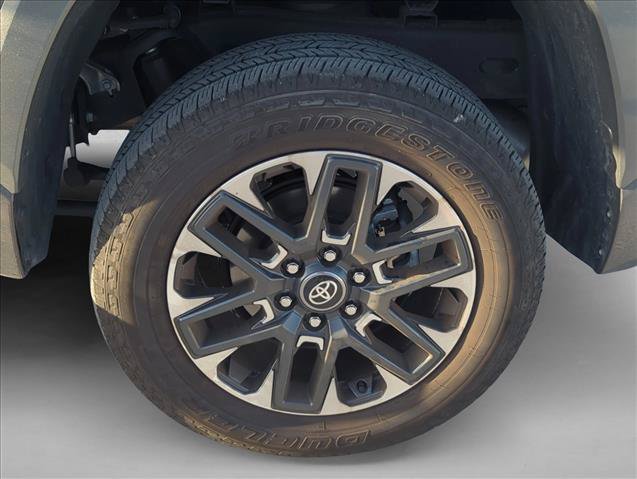 Used 2026 Toyota Tundra Limited AWD/4WD image 7