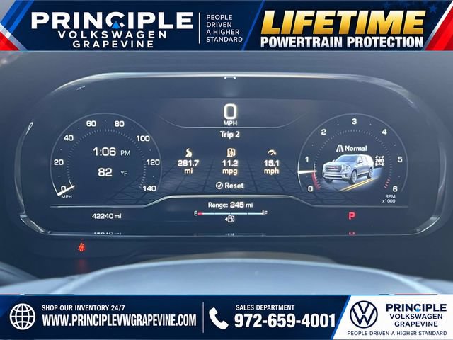 Used 2024 GMC Yukon AT4 w/ Technology Package AWD/4WD image 19