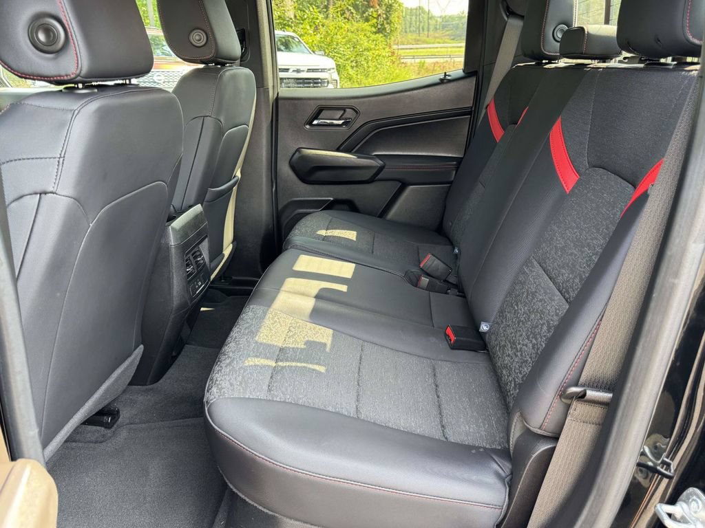 Used 2024 Chevrolet Colorado Z71 w/ Z71 Convenience Package 2 AWD/4WD image 17