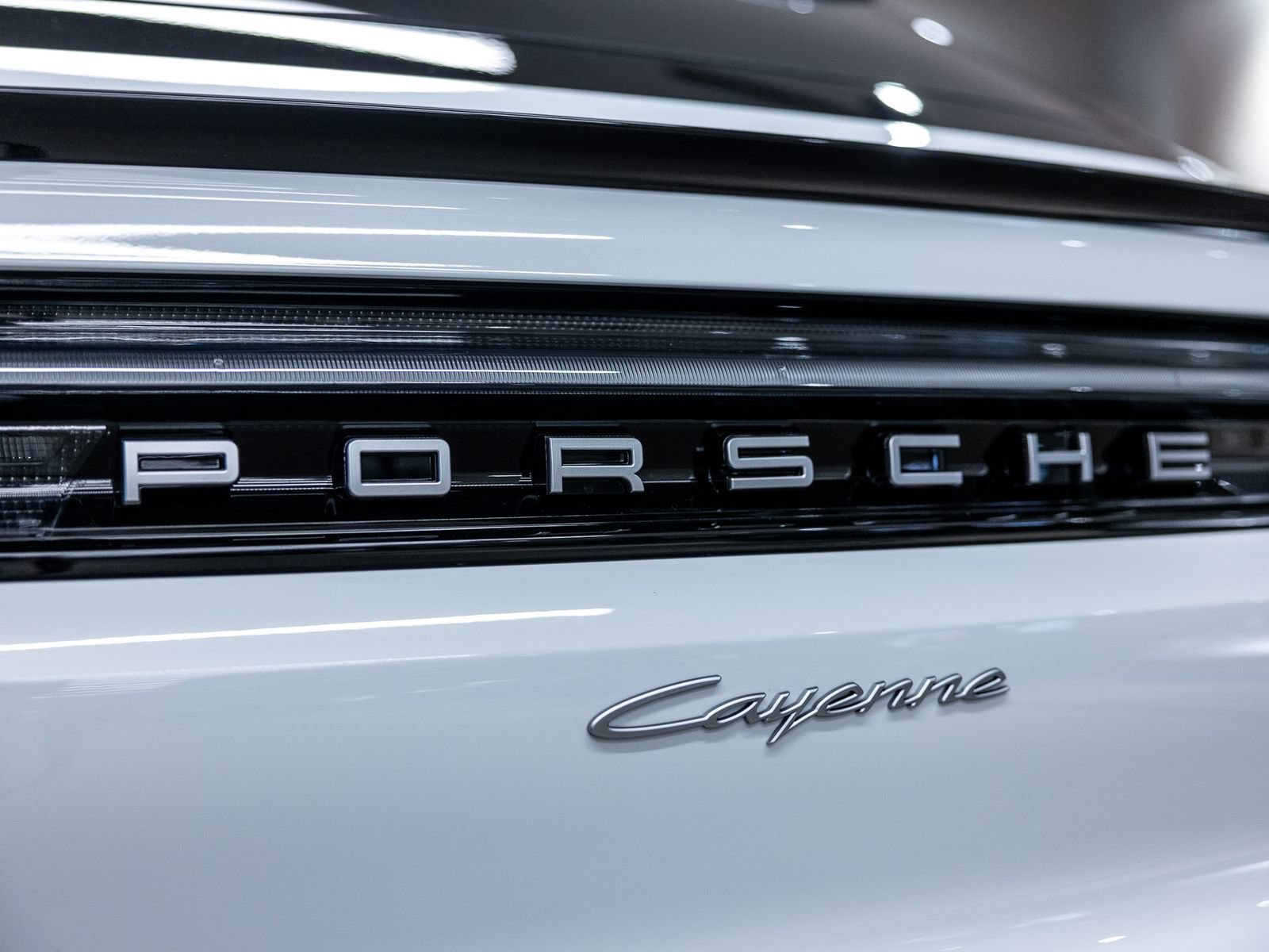 New 2026 Porsche Cayenne Coupe AWD/4WD image 23
