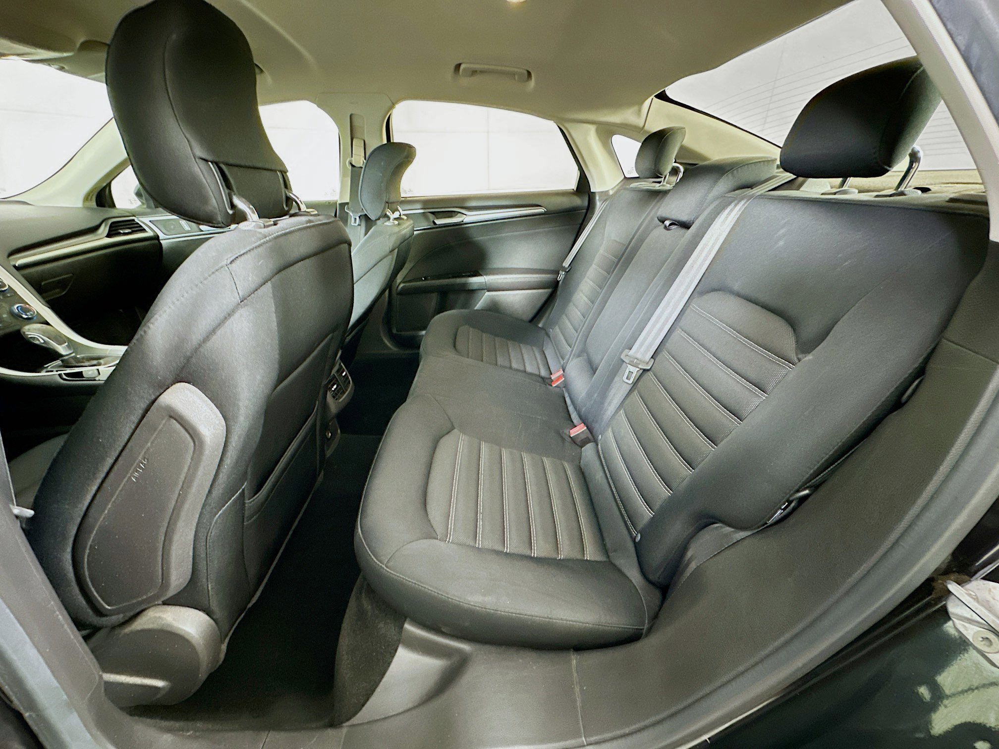 Used 2014 Ford Fusion SE image 24