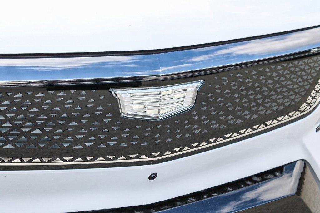 Used 2025 Cadillac Optiq Sport 1 image 9