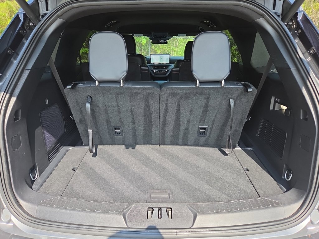 Used 2025 Ford Explorer ST-Line AWD/4WD image 36