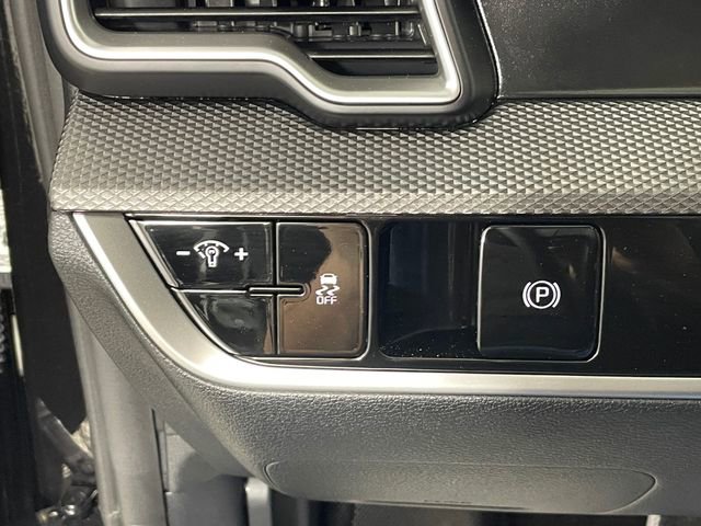 Certified 2025 Kia Sportage LX image 16