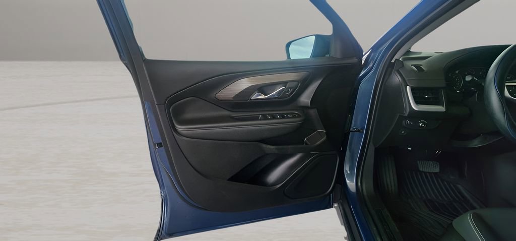 Used 2024 GMC Terrain SLE image 11