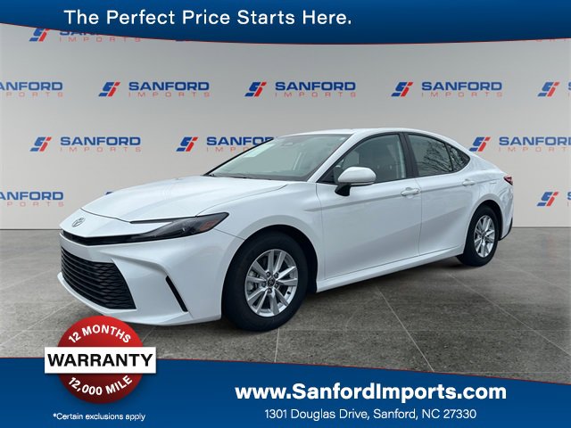 Used 2025 Toyota Camry LE image 1