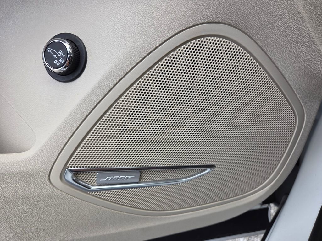 Used 2023 Buick Envision Avenir image 34