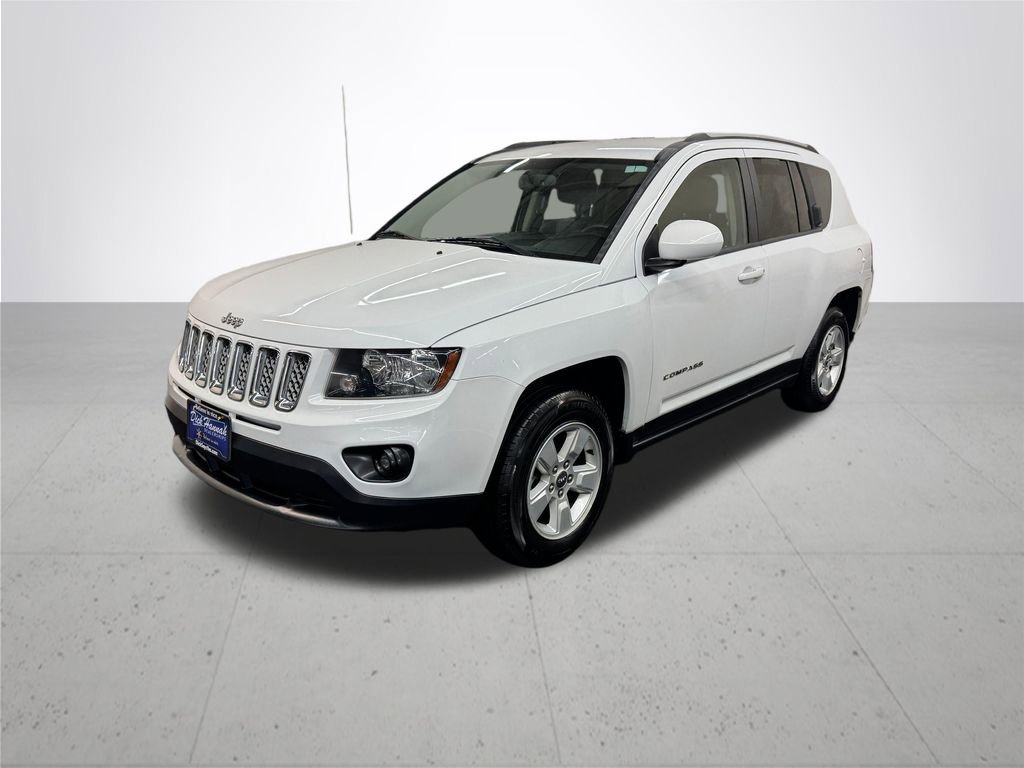 Used 2017 Jeep Compass Latitude FWD image 2