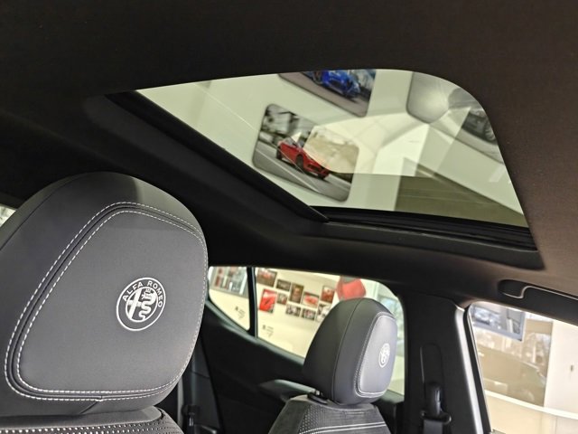 New 2026 Alfa Romeo Tonale w/ Active Assist Package image 35