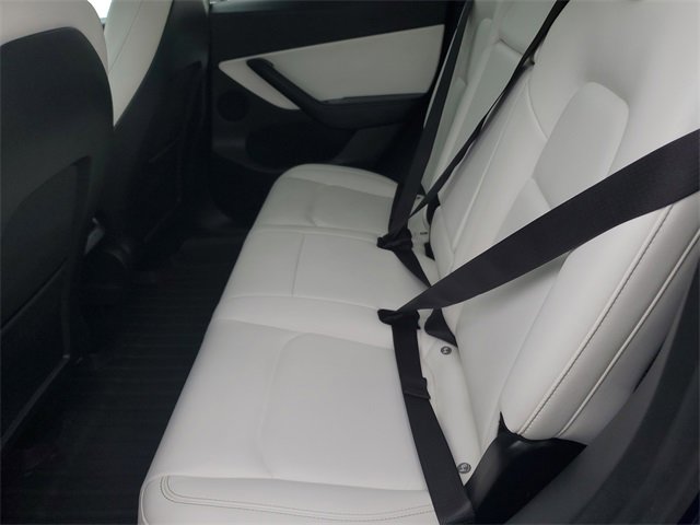 Used 2021 Tesla Model Y Long Range image 12