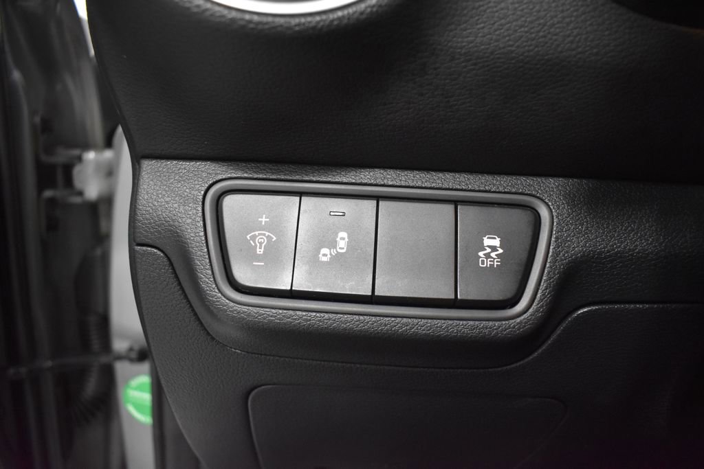 Used 2024 Kia Forte GT-Line image 17