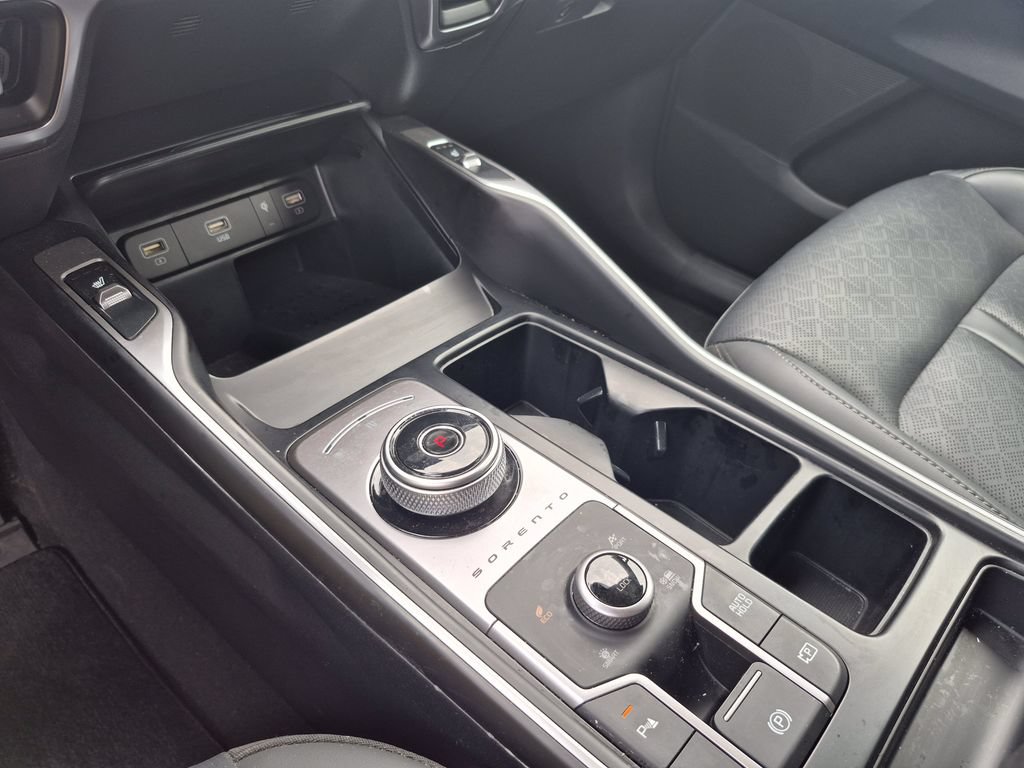 Certified 2023 Kia Sorento EX AWD/4WD image 11