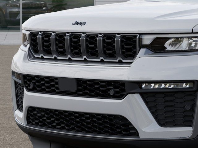 New 2026 Jeep Grand Cherokee L Limited AWD/4WD image 11