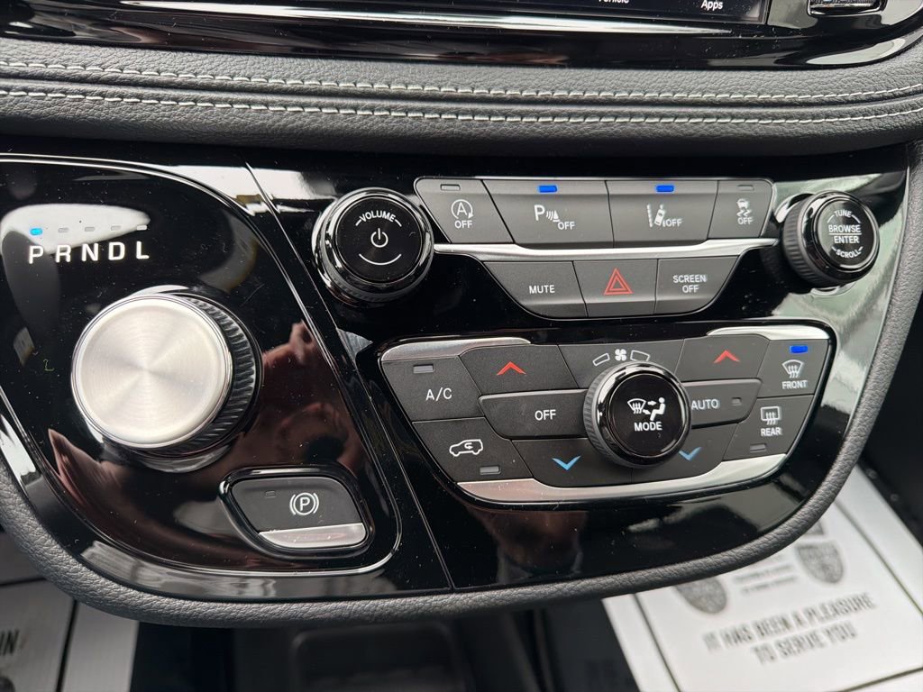 New 2026 Chrysler Pacifica Select image 18
