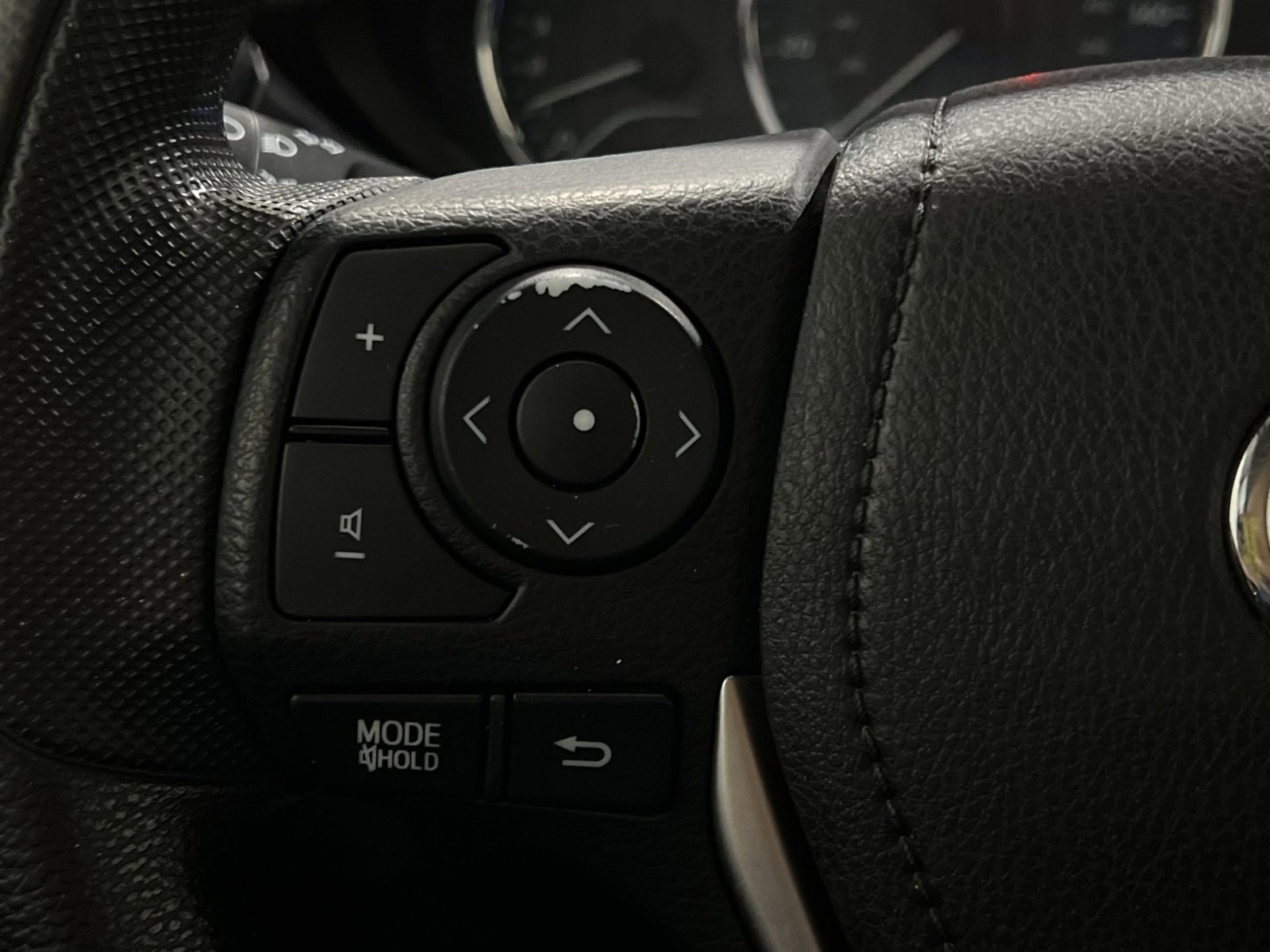 Used 2016 Toyota Corolla L FWD image 28