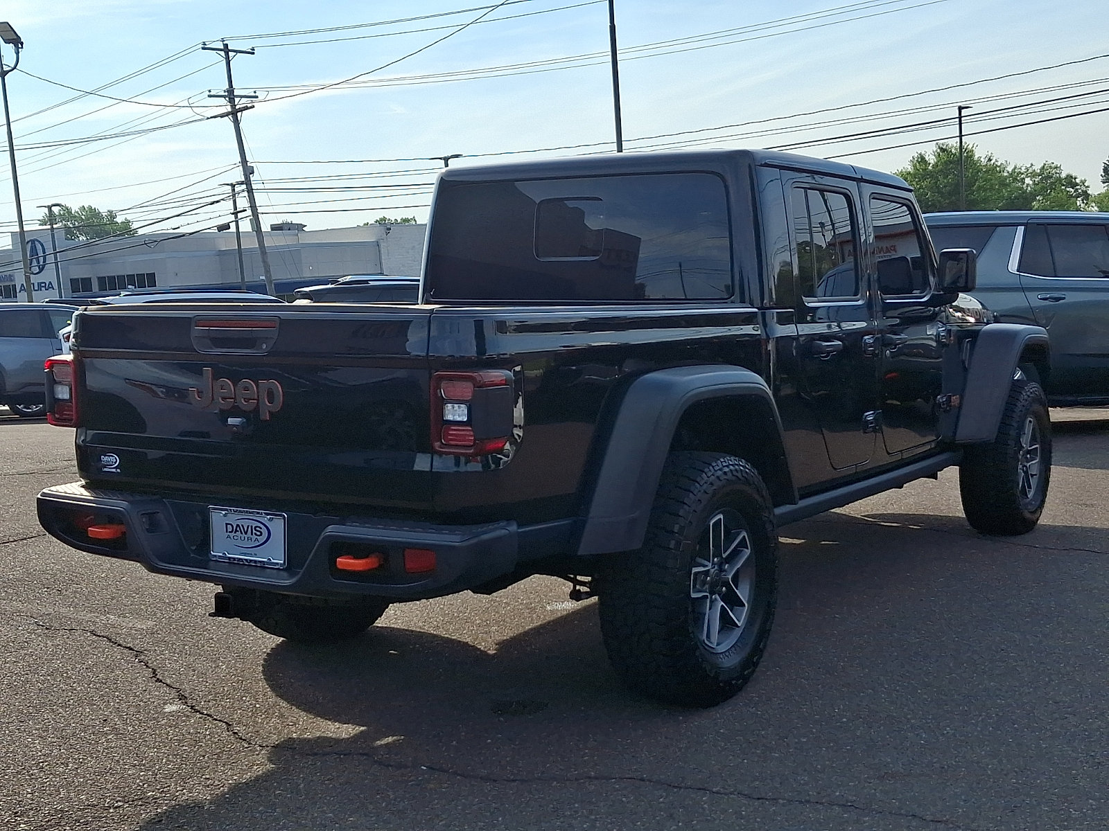 Used 2025 Jeep Gladiator Mojave w/ Safety Group AWD/4WD image 4