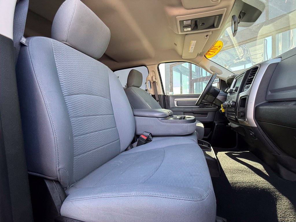 Used 2019 RAM 1500 Classic SLT RWD image 14