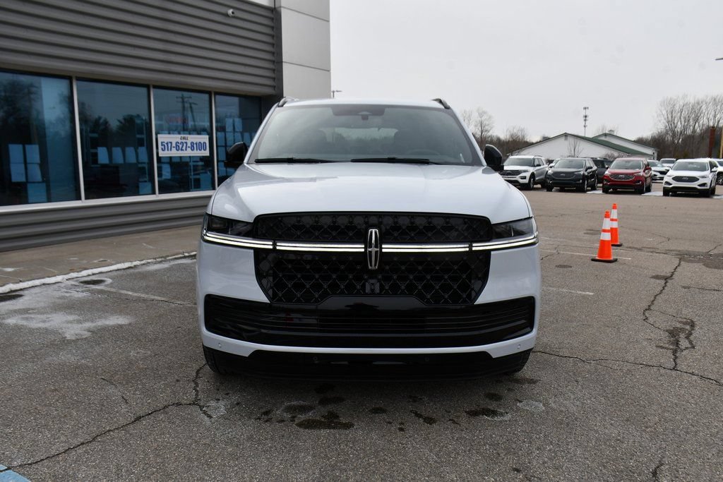 New 2026 Lincoln Navigator Reserve w/ Jet Appearance Package AWD/4WD image 10