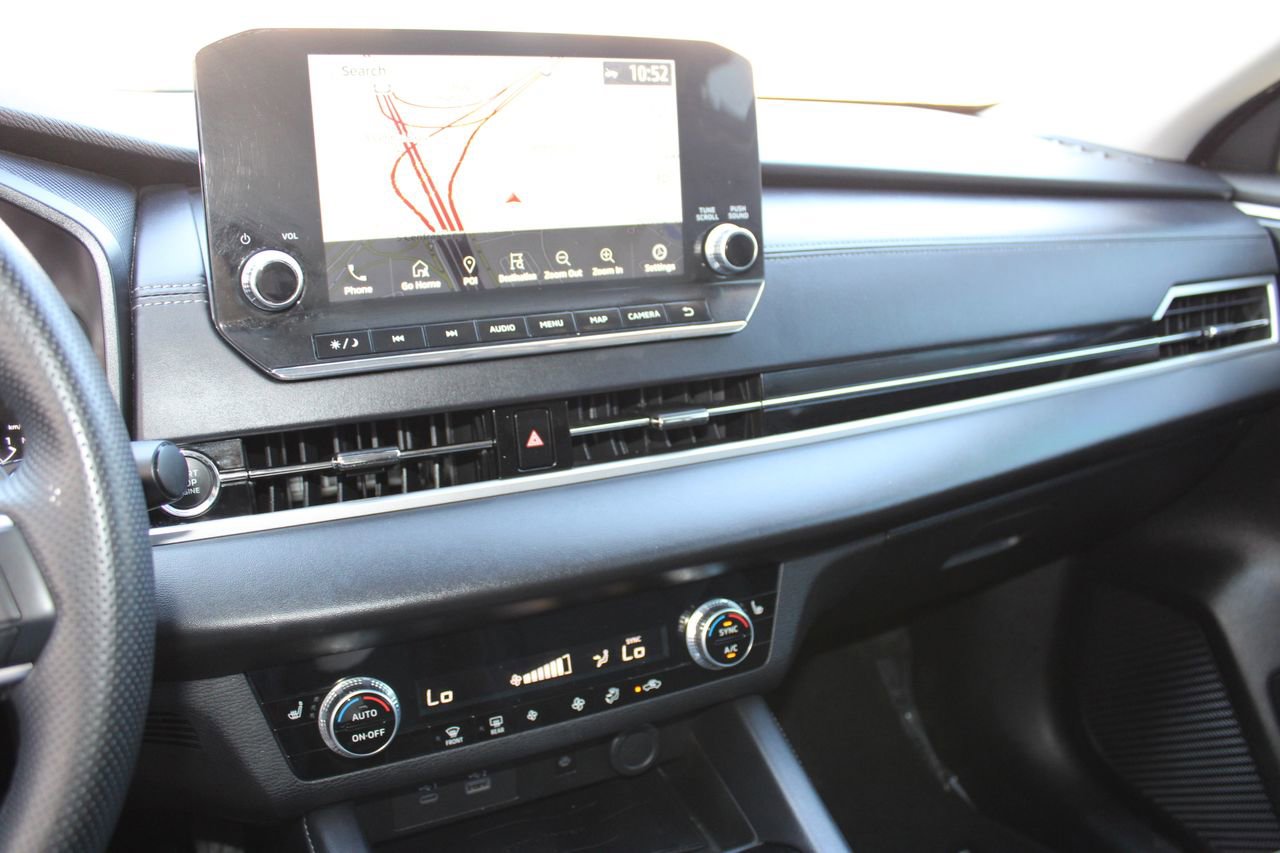 Used 2024 Mitsubishi Outlander SE image 7