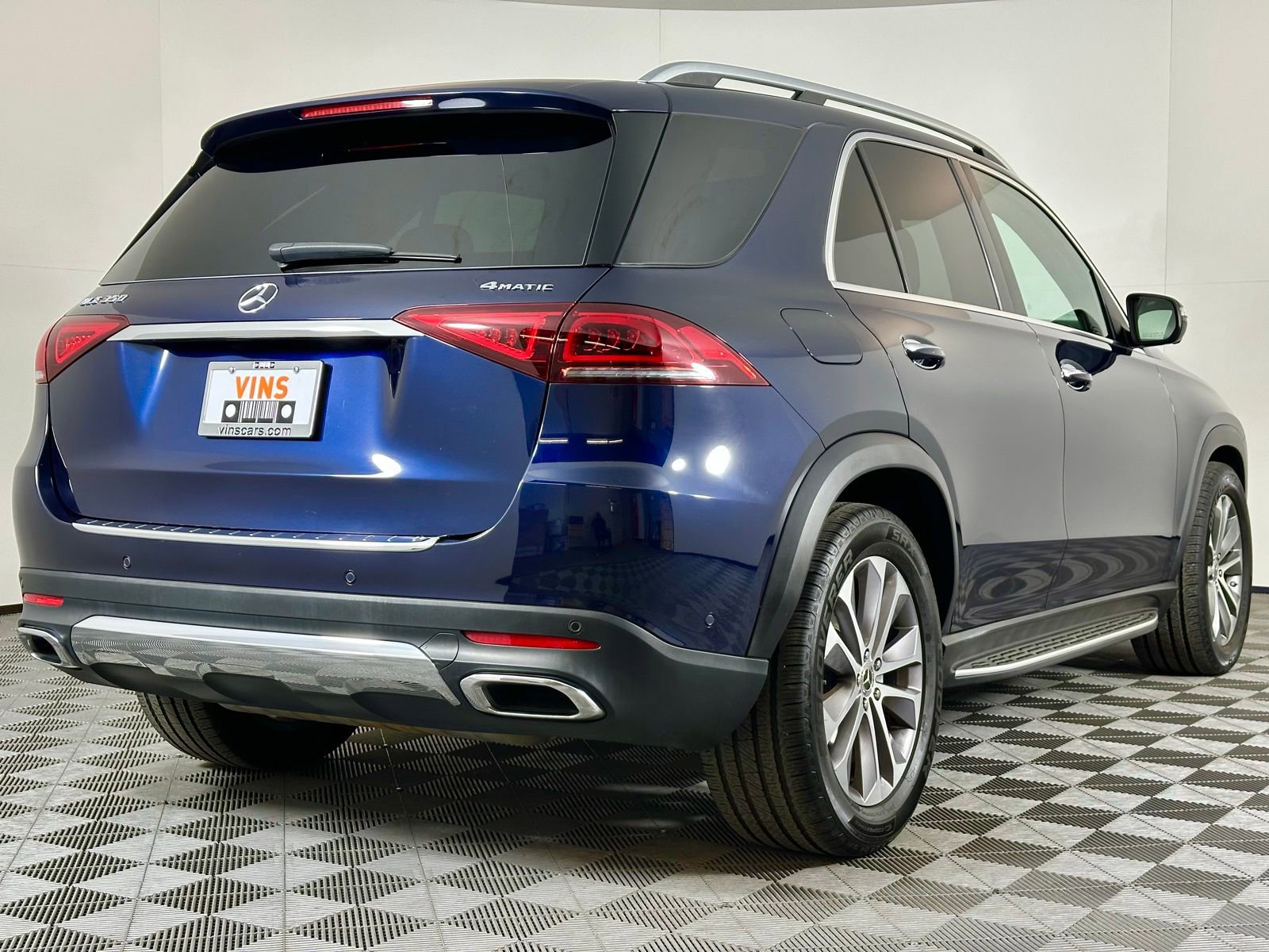 Used 2022 Mercedes-Benz GLE 350 4MATIC image 4