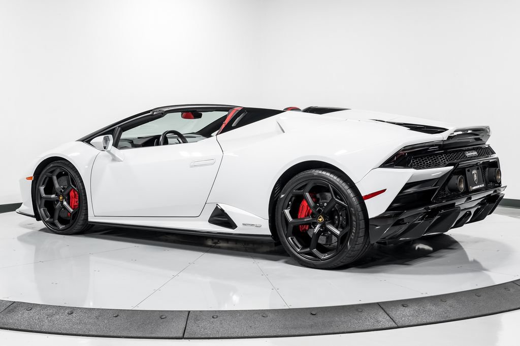 Used 2023 Lamborghini Huracan EVO RWD image 5