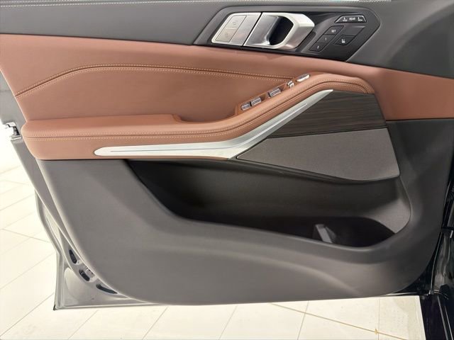 Used 2026 BMW X7 xDrive40i w/ Premium Package image 10