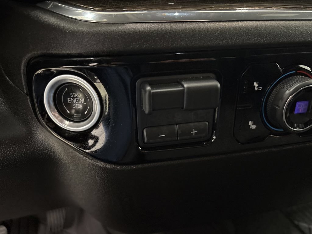 Used 2024 Chevrolet Silverado 1500 RST AWD/4WD image 28