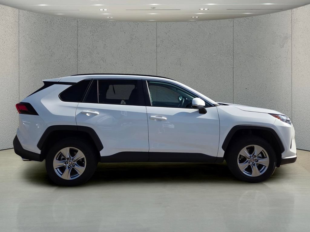 Used 2023 Toyota RAV4 XLE w/ Convenience Package FWD image 6