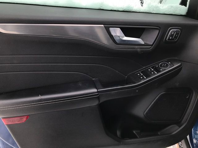 Used 2022 Ford Escape Titanium image 15
