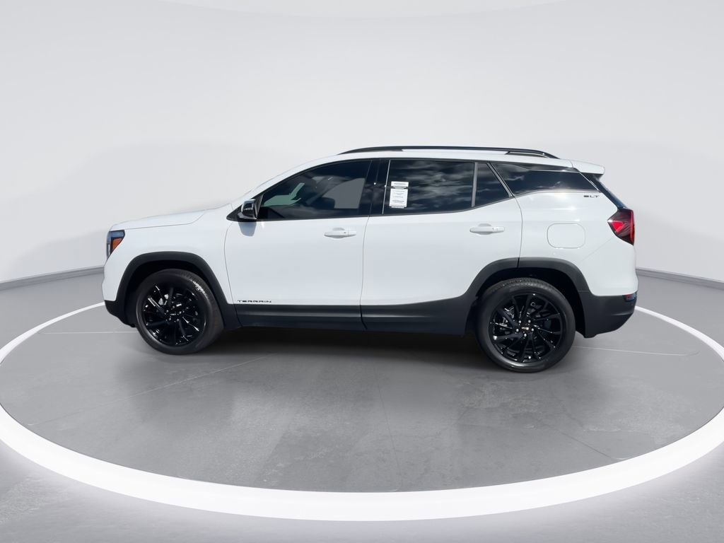 Used 2024 GMC Terrain SLT w/ Tech Package image 5