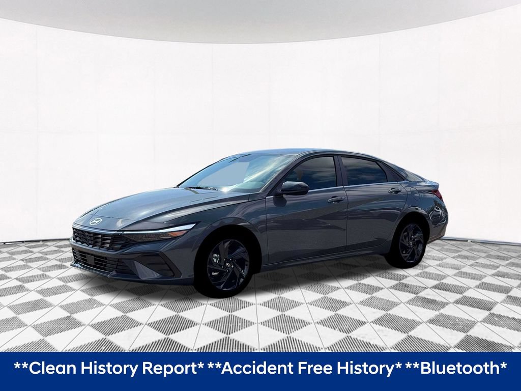 Used 2026 Hyundai Elantra SEL Sport Premium w/ Cargo Package FWD image 2