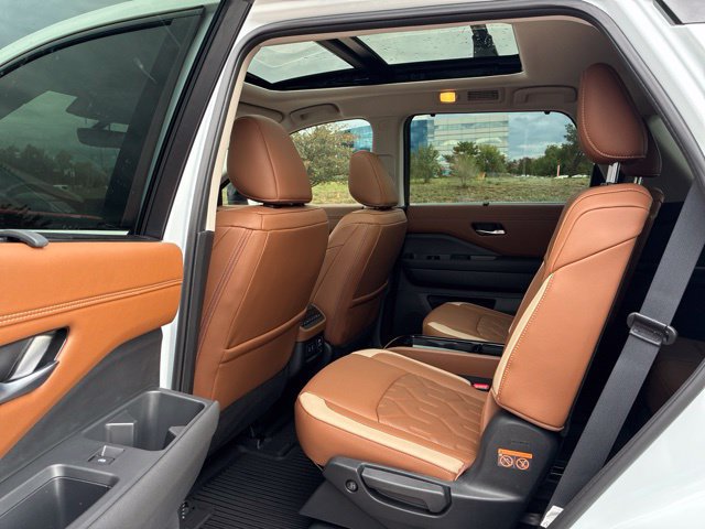 New 2026 Nissan Pathfinder Platinum AWD/4WD image 10