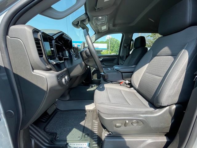 Used 2024 Chevrolet Silverado 1500 LT w/ Z71 Off-Road Package image 18