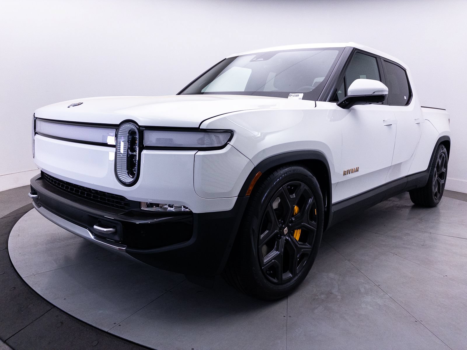 Used 2023 Rivian R1T Adventure AWD/4WD image 15