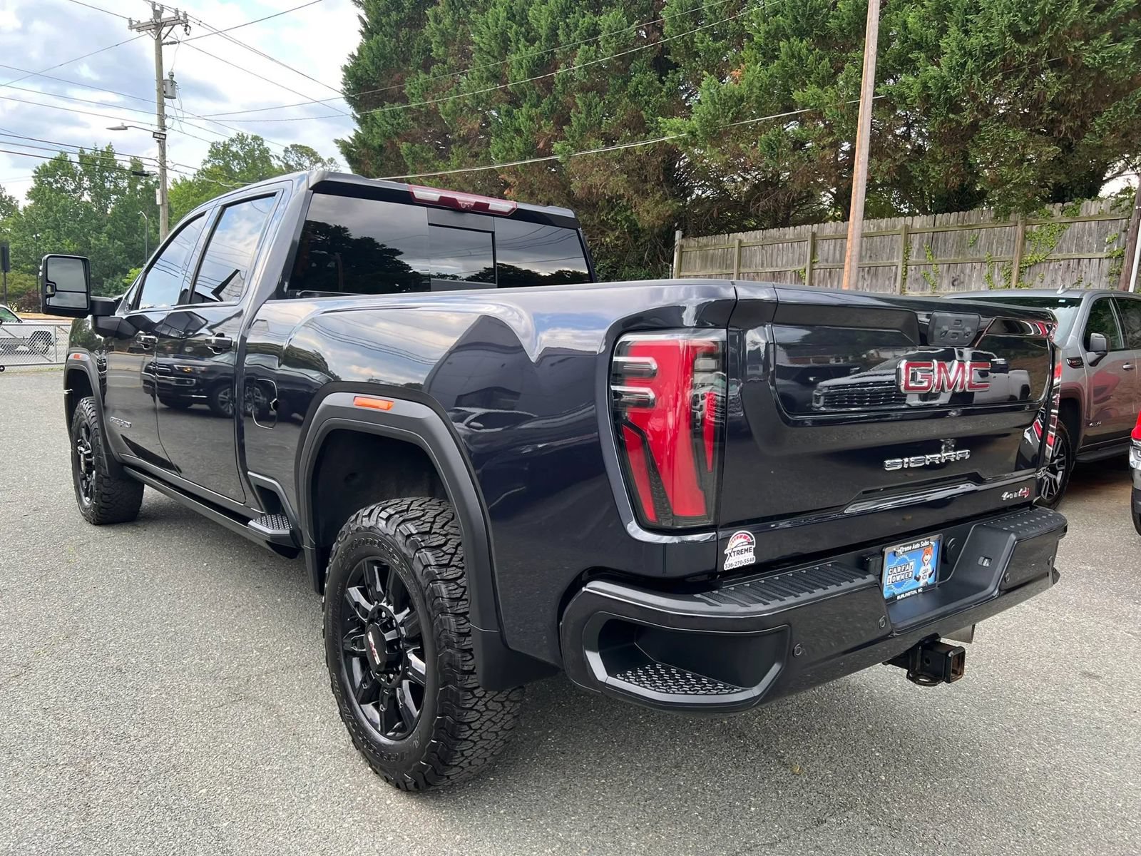 Used 2024 GMC Sierra 2500 AT4 w/ AT4 Premium Plus Package AWD/4WD image 6