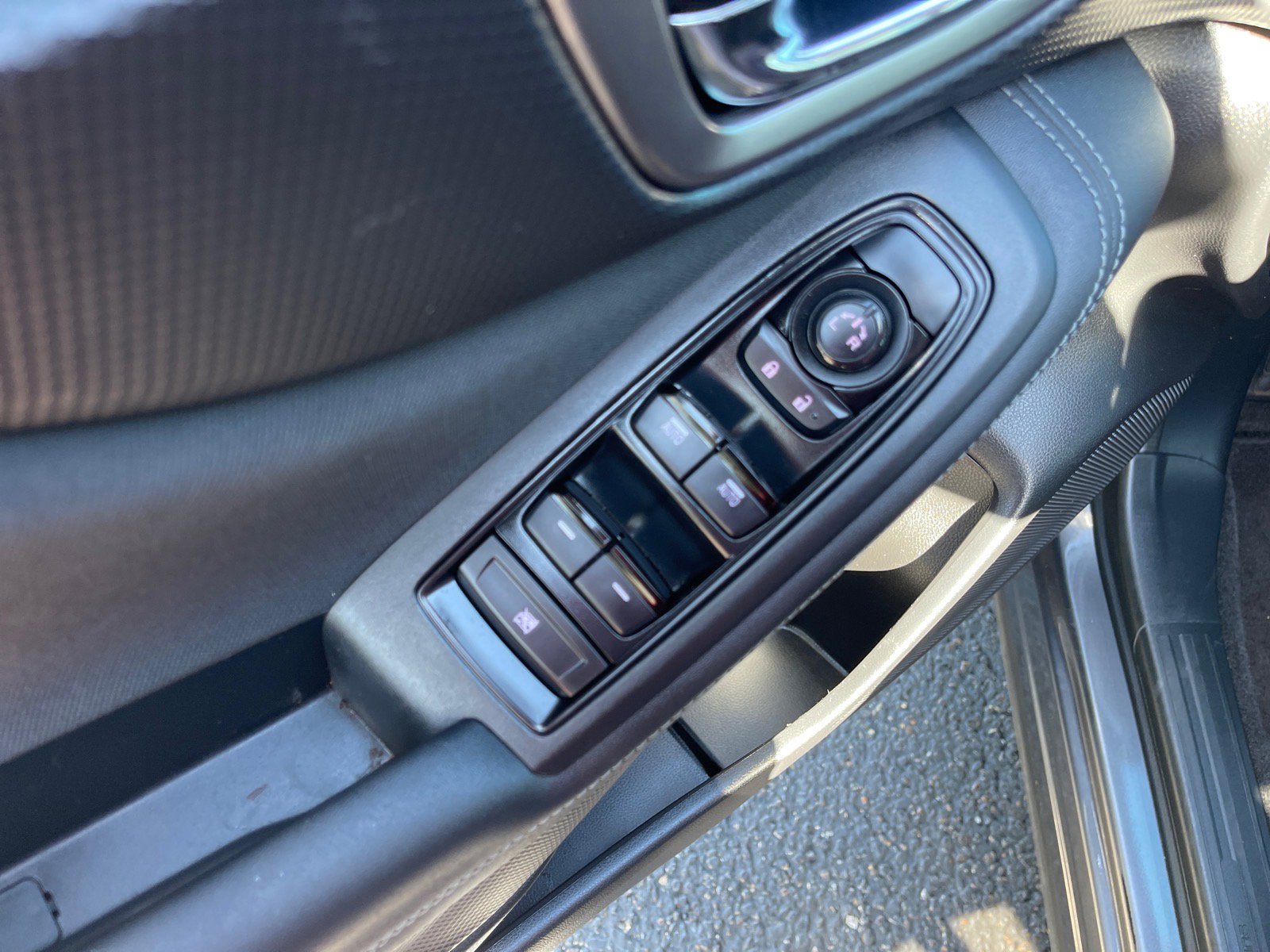 Used 2023 Subaru Forester Premium image 8