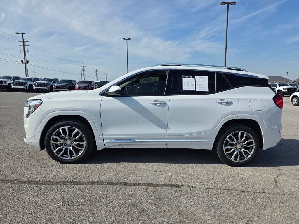 Used 2022 GMC Terrain Denali image 4